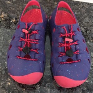 Size 1 Keen Water Shoes 👟